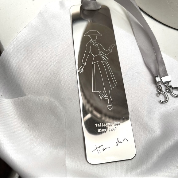 Dior Accessories - Dior Limited Edition Anniversary Bookmark Engraved silver tone Talleur Bar 1947